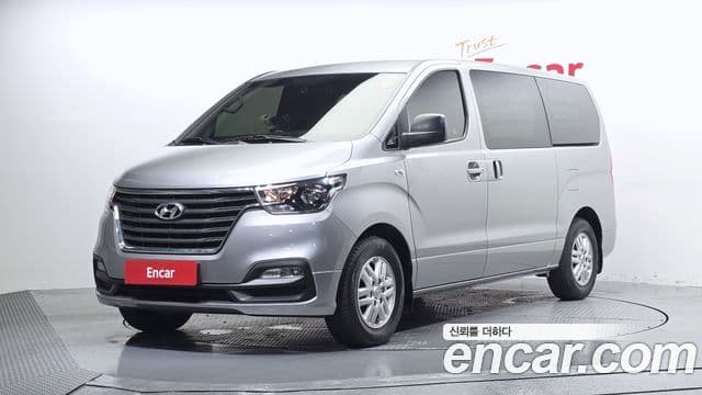 Hyundai The New Grand Starex
