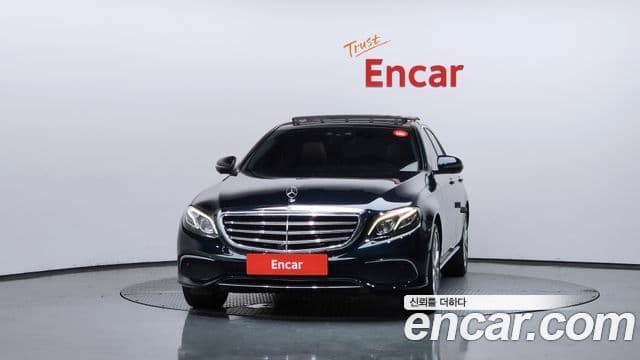 Mercedes-Benz E-Class W213 3