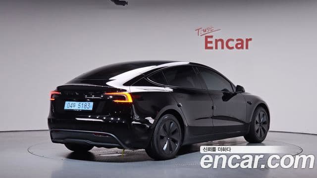 Tesla Model 3 2