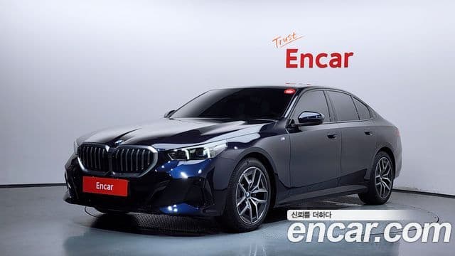 BMW 5 Series (G60)