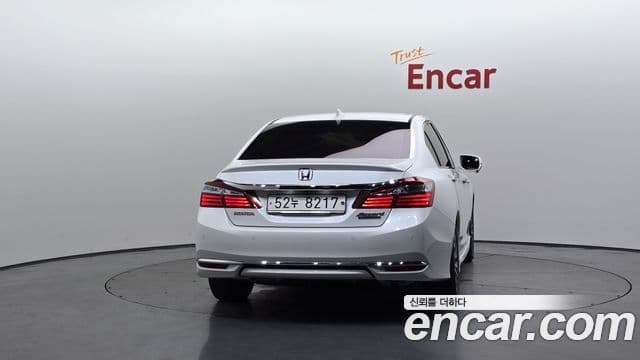 Honda All New Accord 4