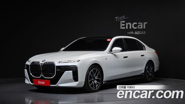 BMW i7 (G70)