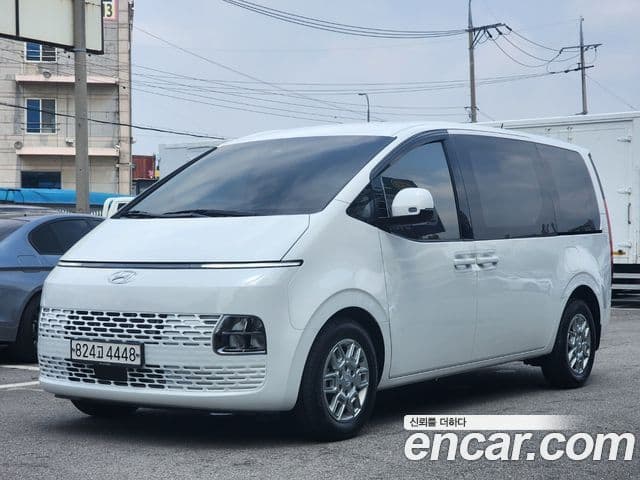 Hyundai Staria
