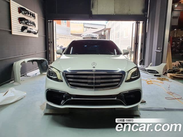 Mercedes-Benz S-Class W222