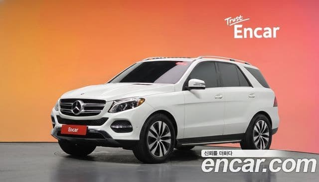 Mercedes-Benz GLE-Class W166
