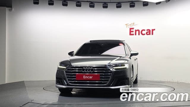 Audi A8 (D5)