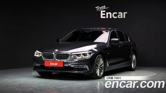 BMW 5 Series (G30)