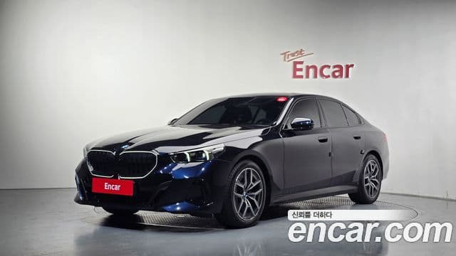 BMW 5 Series (G60)