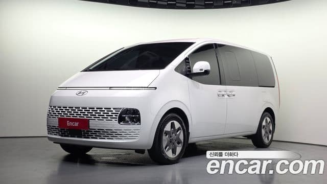 Hyundai Staria