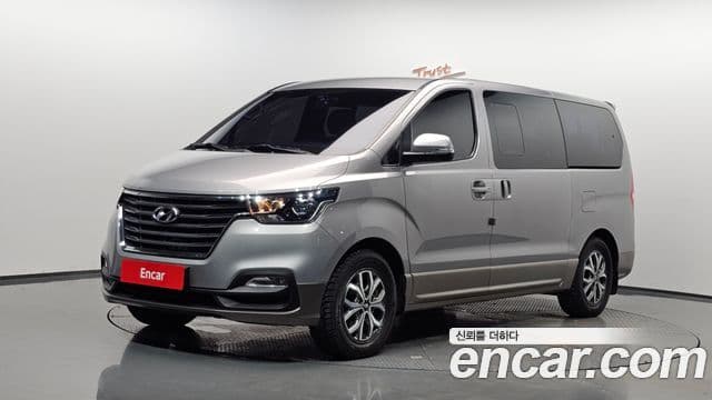 Hyundai The New Grand Starex