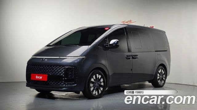 Hyundai Staria
