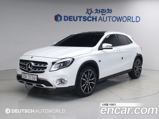 Mercedes-Benz GLA-Class X156