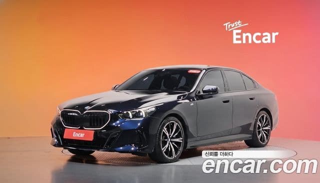 BMW 5 Series (G60)