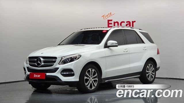 Mercedes-Benz GLE-Class W166