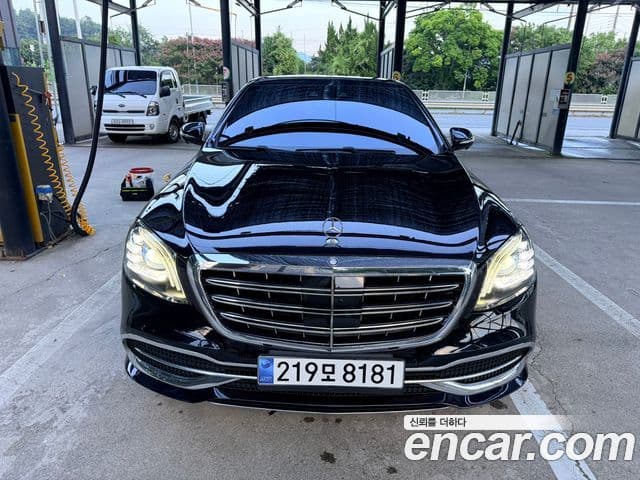 Mercedes-Benz S-Class W222