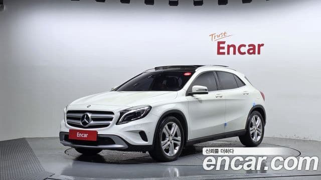 Mercedes-Benz GLA-Class X156
