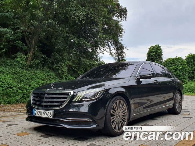 Mercedes-Benz S-Class W222