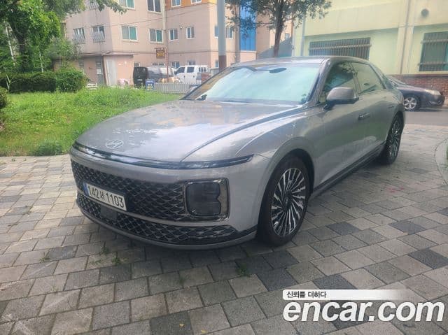 Hyundai Grandeur Hybrid (GN7)