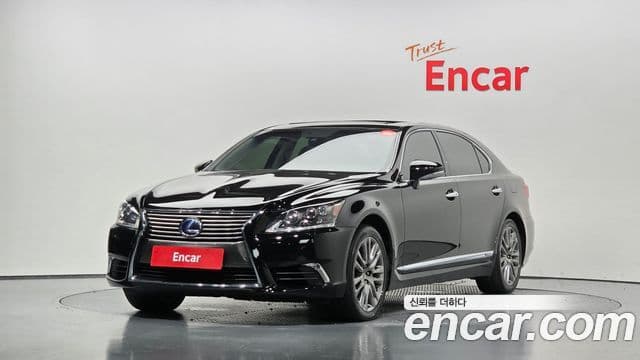 Lexus LS600hL