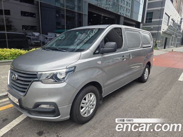 Hyundai The New Grand Starex