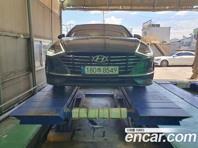 Hyundai Sonata (DN8)