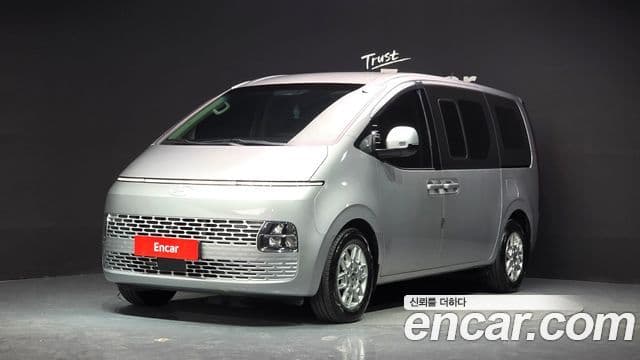 Hyundai Staria