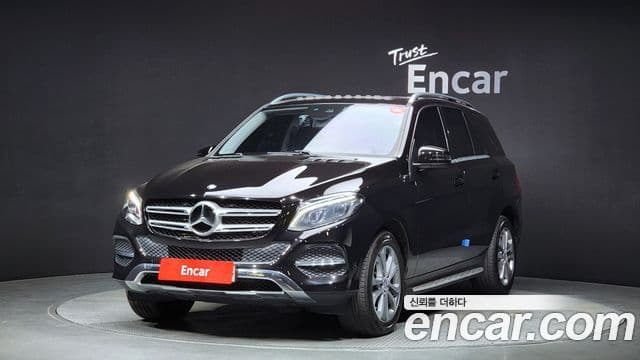 Mercedes-Benz GLE-Class W166