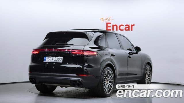 Porsche Cayenne (PO536) 2