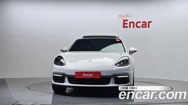 Porsche Panamera (971) 3
