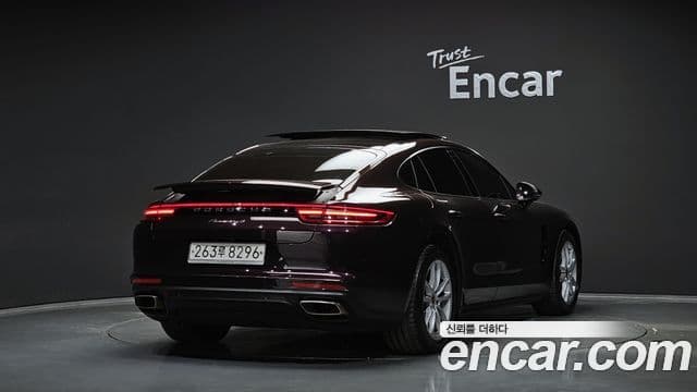 Porsche Panamera (971) 2