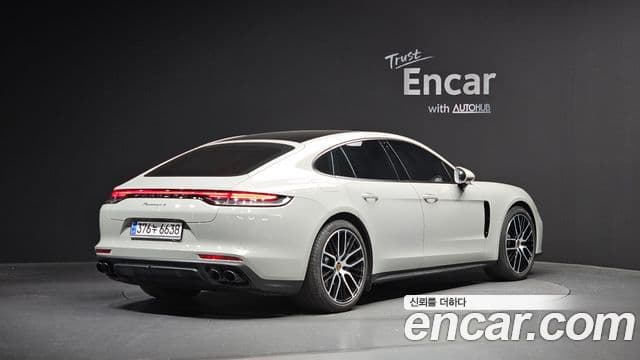 Porsche Panamera (971) 2