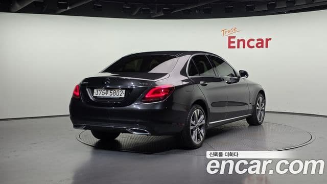 Mercedes-Benz C-Class W205 2