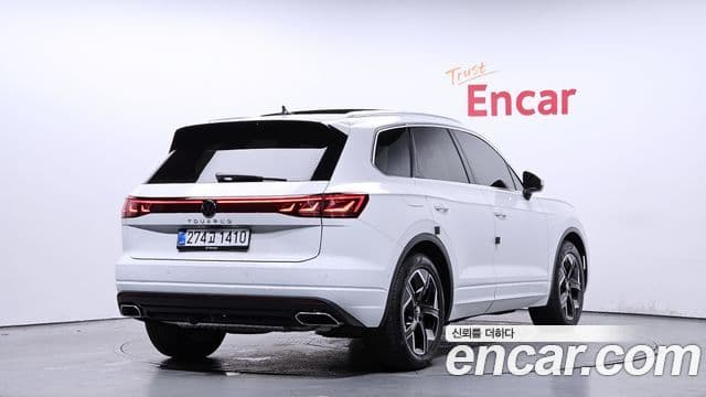 Volkswagen Touareg 3rd Gen 2
