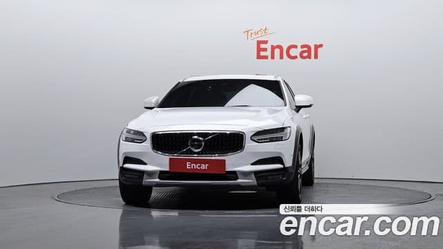 Volvo V90 Cross Country 3