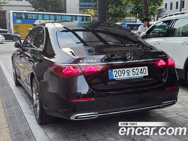 Mercedes-Benz E-Class W214 2