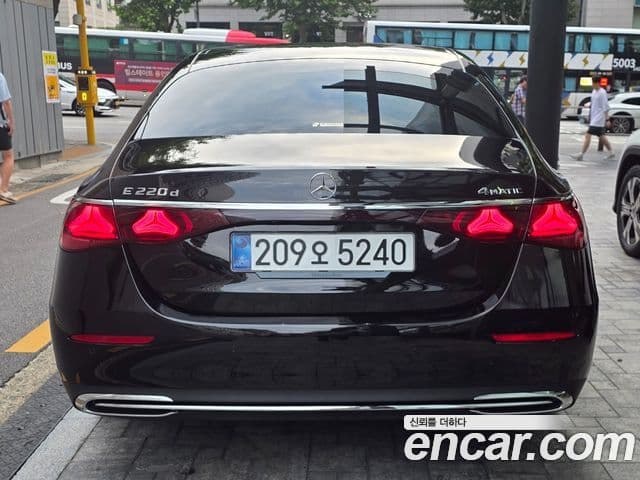 Mercedes-Benz E-Class W214 4
