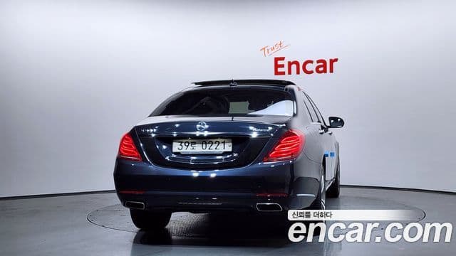 Mercedes-Benz S-Class W222 4