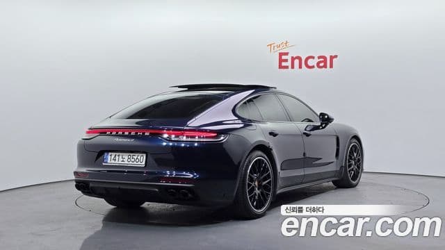 Porsche Panamera (971) 2
