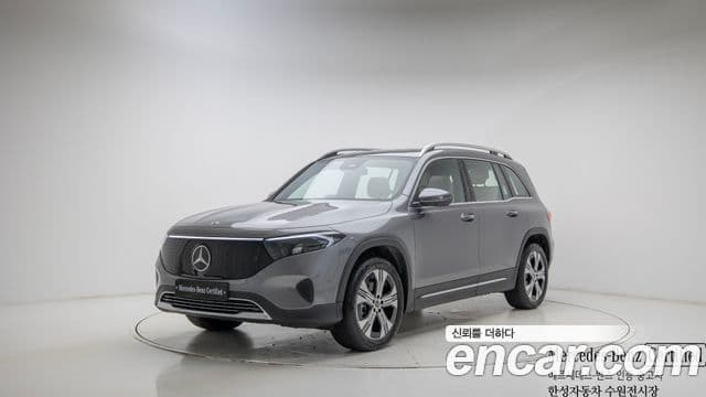 Mercedes-Benz EQB X243