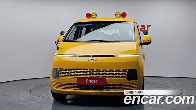 Hyundai Staria 3