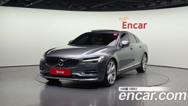 Volvo S90 1