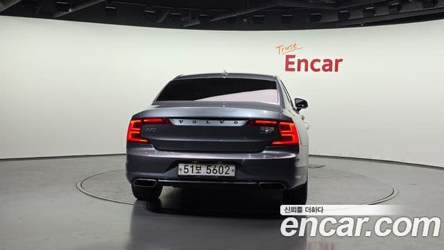 Volvo S90 4