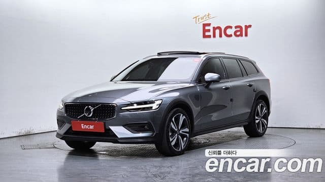 Volvo V60 Cross Country 2nd Gen