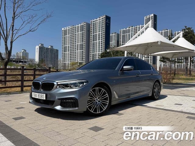 BMW 5 Series (G30)