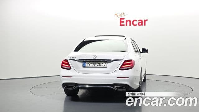 Mercedes-Benz E-Class W213 4