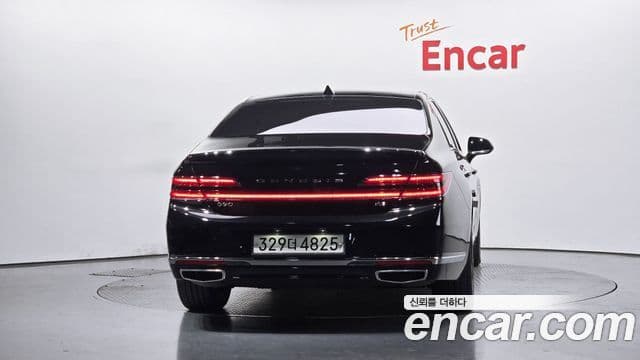 Genesis G90 4
