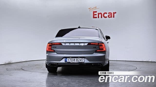 Volvo S90 4