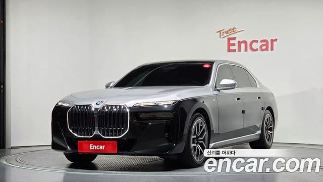 BMW 7 Series (G70)