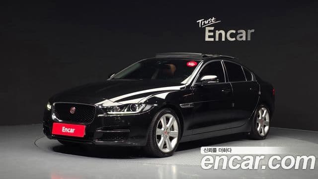 Jaguar XE