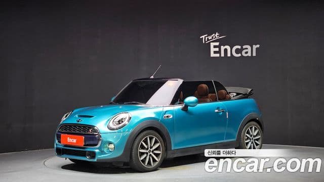 MINI Cooper S Convertible 1